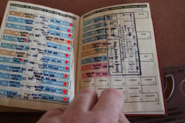 Mitgliedsbuch der Deutschen Arbeitsfront DAF eines Mannes aus Pfalz-Saar